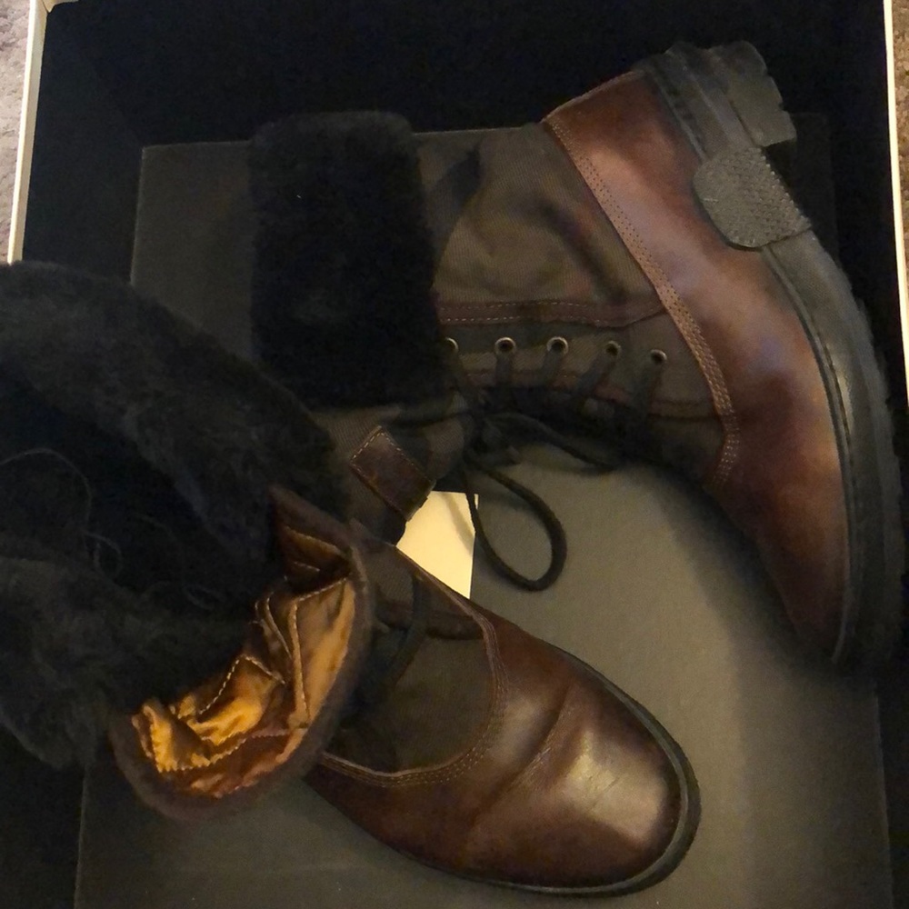 Burberry boots